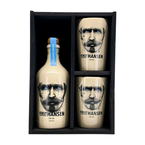 Knut Hansen Dry gin fa díszdobozban 2 pohárral (0,5L / 42%) Knut Hansen Dry gin fa díszdobozban 2 pohárral (0,5L / 42%)