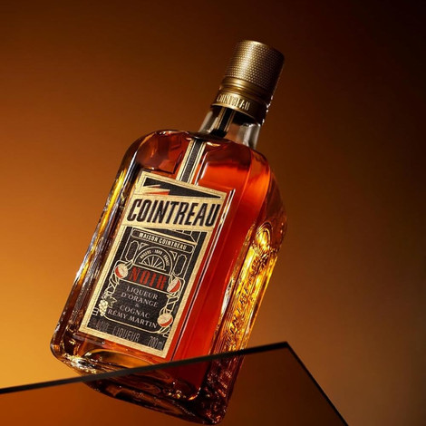 Cointreau Noir narancslikőr DRS (0,7L / 40%) Cointreau Noir narancslikőr DRS (0,7L / 40%)